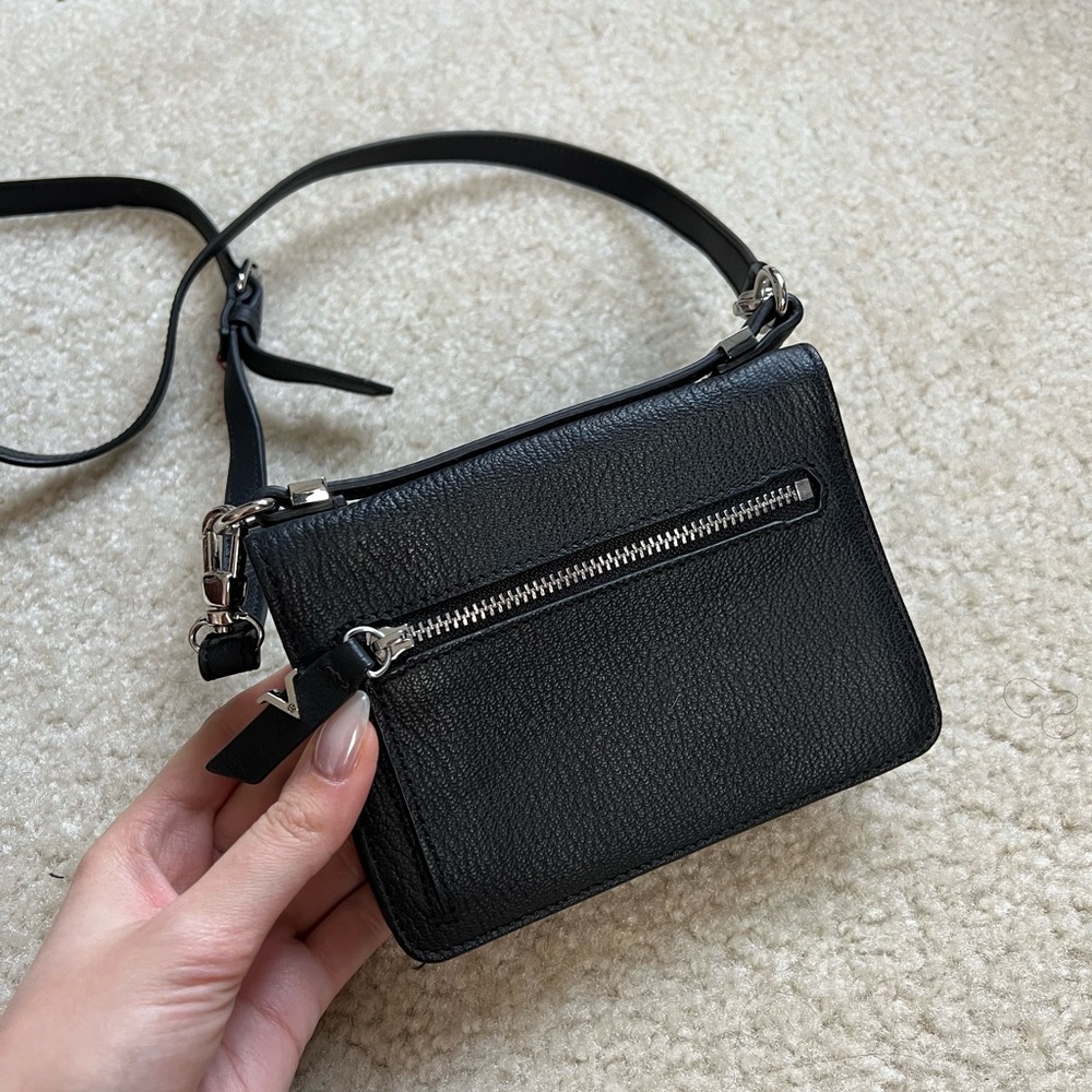 Vince Camuto wallet - Picture 6 of 7